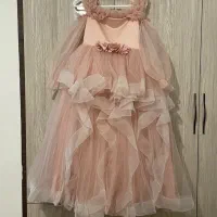 کفش و لباس عروس بچگانه