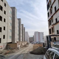فاز ۸ پردیس ۱۰۵ متری مسکن مهر ،مالک هستم