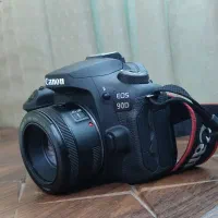 canon 90d با لنز 50mm f1.8