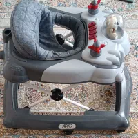 روروئک و تخت کنار مادر (گهواره)