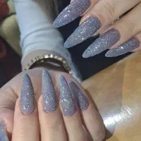 به  یک ناخنکارنیازمندیم