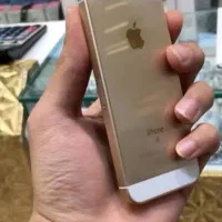 آیفون se