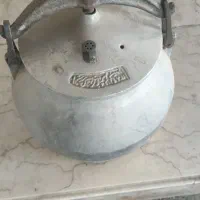 دیگ زود پز بزرگ