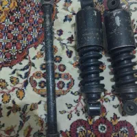 کمک هوو با یک  آچار چرخ