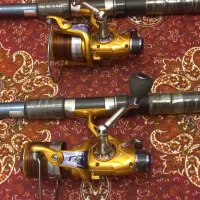 ۲ عدد چوب و چرخ ماهیگیری
