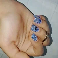 کاشت ناخون ..