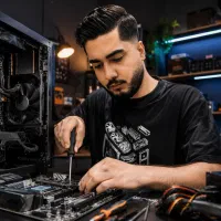 تعمیر تخصصی کامپیوتر  نصب ویندوز و ارتقای سیستم