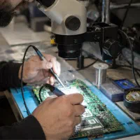تعمیر تخصصی برد لوازم خانگی(پکیج،یخچال،کولرگازی و.