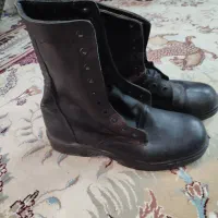 دو جفت پوتین سربازی در حد نو سایز 44 ساق بلند