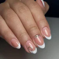 خدمات و اموزش ناخن چغادک