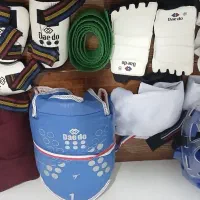 وسایل کامل هوگو و لباس تکواندو