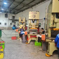 استخدام نیروی پرسکار