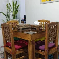 میز ناهار خوری چوبی