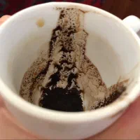 فال گرفته می‌شود فال تاروت قهوه احساسی