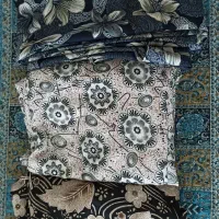چادر رنگی دوخته شده
