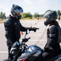 آموزش موتور سواری تضمینی