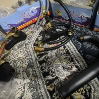 ست شیرالات مشکی طلایی همراه با علم دوش حمام
