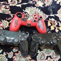 دسته ps4 اصلی و فیک و یک عدد کاور