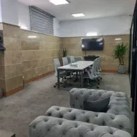 سرایدار انبار