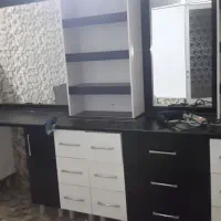 دکوراسیون ویترین آرایشگاه ام دی اف ترک اصل و صندلی