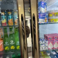 یخچال نوشیدنی و بستنی