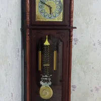 ساعت ایستاده چوبی