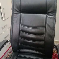 صندلی مدیریتی مناسب کار طولانی مدت سالم و در حد نو