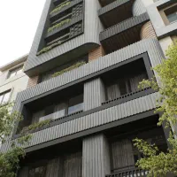 کلنگی 120متری*جنوبی*فروشنده*تاپ لوکیشن*تک مالک