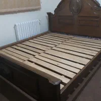 تخت دونفره به همراه کفی تخت