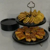 شیرینی خوری و میوه خوری