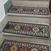 ۴عدد گلیم فرش و۴عدد گلیم خشک رو پله