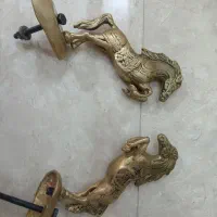 یه جفت اسب کهنه برنجی