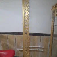 کتیبه طلایی  ' ۲ و نیم متر