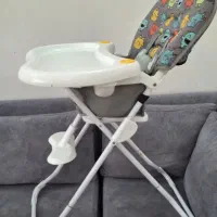 صندلی استاندارد غذای بچه