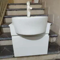 روشویی با شیرآلات