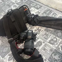 دوربین کنون 80d به همراه پایه ۱۸-۱۳۵ در حد نو