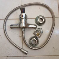 شیر سرویس بهداشتی با پایه و شیلنگ