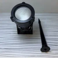 چراغ چمنی در رنگ‌های سفید، سبز، قرمز و چندرنگ(RGB)