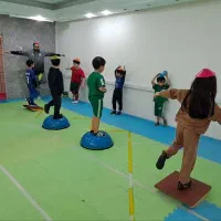 کلاس تخصصی تعادل و مهارت‌های حرکتی کودکان