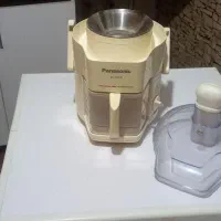 آبمیوه گیری  پر قدرت و کاملا سالم