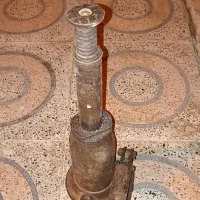 جک روغنی قدیمی سالم