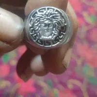 انگشتر قدیمی مدوسا با نوشته ورساچه نقره