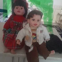 عروسک پشت وترین
