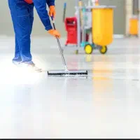 نیروی خدماتی در فرودگاه امام خمینی