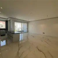 145 متر نوساز/ فاز ۲ / روبه خیابان / لابی