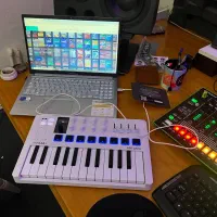 میدی کیبورد Minilab3