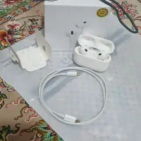یک ایرپاد اپل صفر است که تا حالا باهاش کار نکردم
