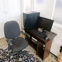 رایانه رومیزی قدرتمند کامل بهمراه میزوصندلی