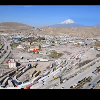 انجام تشریفات گمرکی(ترخیص کالا) و امور حمل و نقل
