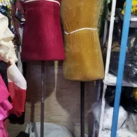 دو مانکن زنانه  و یک نیم تنه مردانه